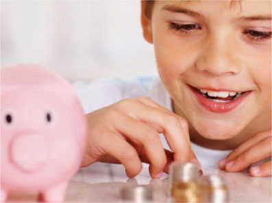 Kinder sollten sich früh mit dem Thema Geld und Konsum auseinandersetzen. Bild: Pro Juventute