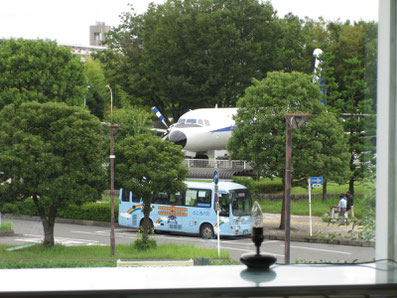 航空公園駅