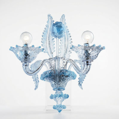 Applique Foscari in vetro di Murano lavorato a mano colore trasparente ed azzurro