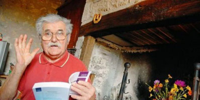 Marceau ESQUIEU dans sa maison familiale de Hautefage-la-Tour, âgé de 80 ans - © PHOTO DOSSAT ANDRÉ