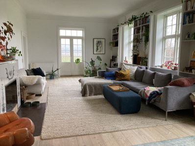 Das Wohnzimmer der Gemeinschaft in Dänemark, in der ich eine Weile lebte