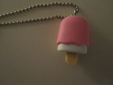 Halskette von "Save the Cake"