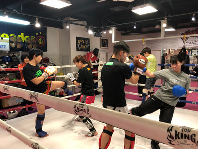 GRABS kickboxing studio 一般トレーニング　