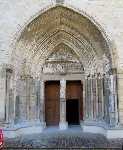 Eglise de Longpré-les-Corps-Saints, portail façade ouest. Photo JH
