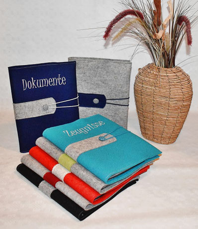 Entdecken Sie hochwertige Handarbeiten aus Filz: Stilvolle Zeugnis- und Dokumentenmappen, Leistungskartenmappen, elegante Schreibmappen und praktische Accessoires für Alltag, Beruf und Reisen. Rezeptmappe für das perfekte Dinner. Nachhaltigkeit ganz groß