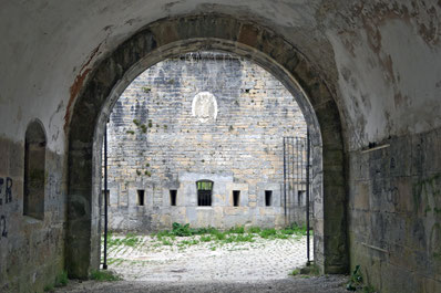 Puerta principal de la Carcel "Fuerte San Cristobal"