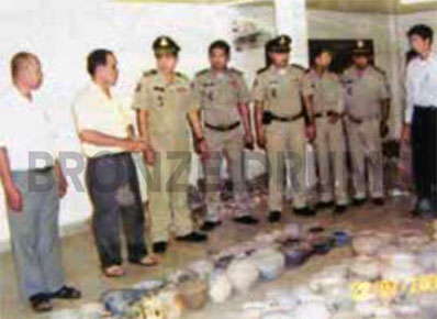 Fig. 14. Wild findings including drums protected by the police