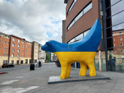 Superlambanana - aus gegebenem Anlass grade nicht ganz gelb