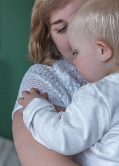 Familien Fotoshooting zu Hause - Mama und Tochter