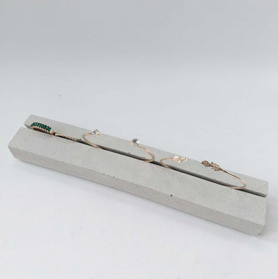 Cuff Bracelet Jewellery Display Stand by PASiNGA