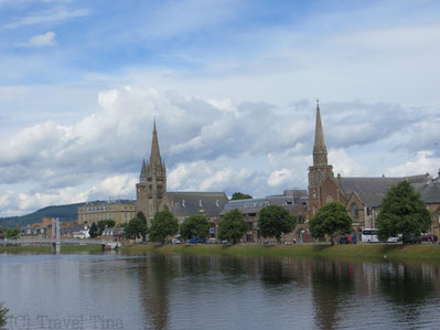 Idyllisch liegt Inverness am Rande der Highlands am River Ness.