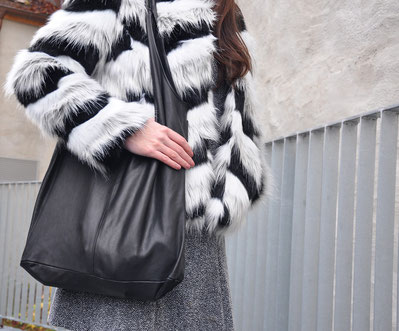 Adventsgewinnspiel Wunschleder Hobo Bag Outfit Fake Fur Modeblog Fairy Tale Gone Realistic Fashionblog Deutschland