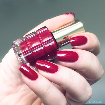 swatch L'ORÉAL • RUBIS FOLIES 552  • Color Riche Le Vernis