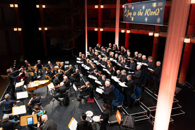 Itzehoer Konzertchor und Wandsbeker Sinfonieorchester im theater itzehoe | Foto: Jonas Baumann