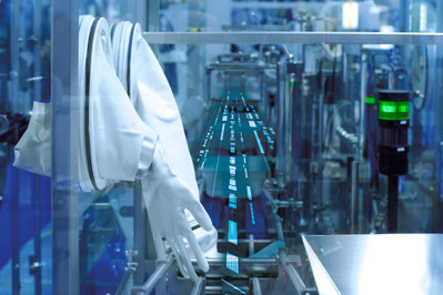 Bild: EXCO/Krehbiel/ Zarya Maxim.adobe.stock.com: Automatisierungslösungen für die Pharmaindustrie unterliegen strengen Qualitätskriterien.