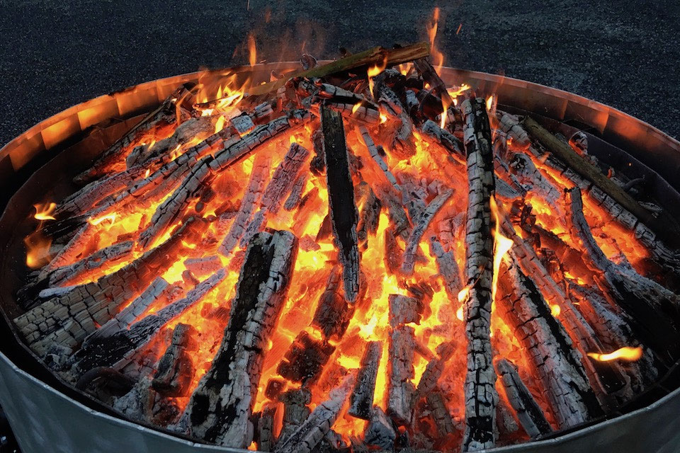 Pflanzenkohle selber herstellen - Andreas Langsdorff – Kultivierte