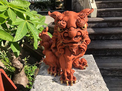 楽天市場】シーサー 赤 名波均（アトリエQ）作 沖縄工芸品
