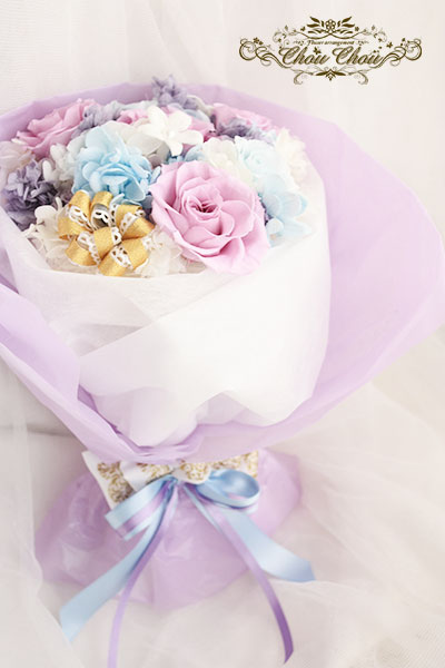 プロポーズ 紫と水色のプリザーブドフラワーの花束 Order No オーダーフラワー Chouchou シュシュ プロポーズ 誕生日 スタンド花