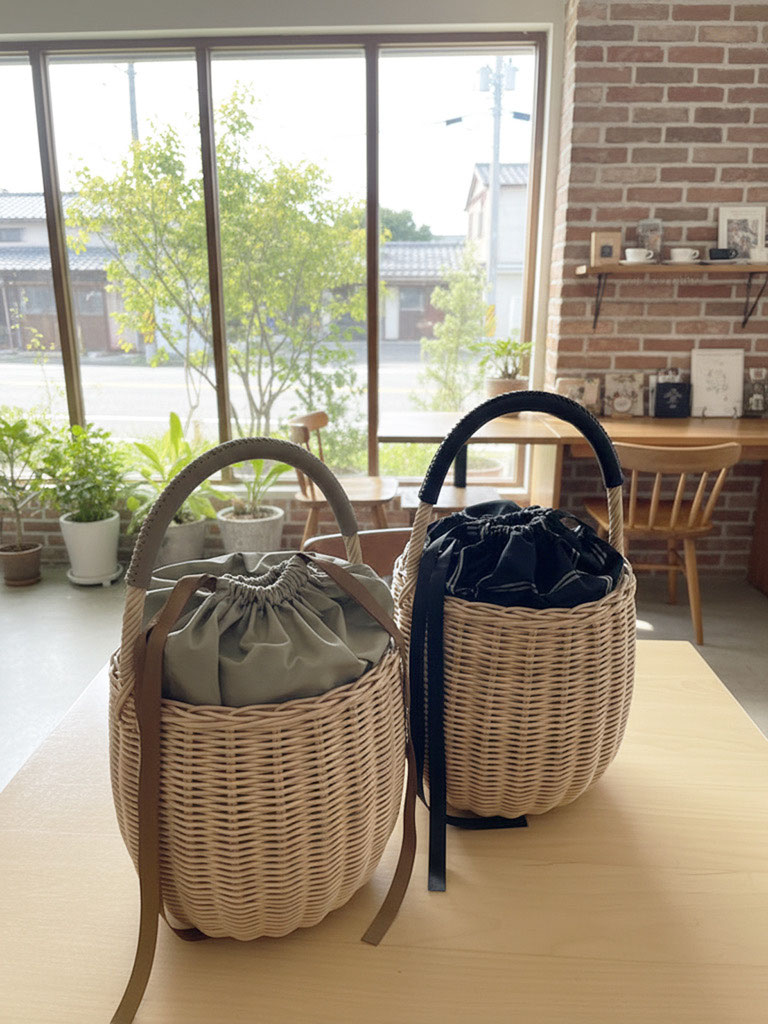 カゴバッグ　籐籠　tousket 籐製品バッグ　超美品　内袋、リネンカバー付き 6月 tousket ® 藤編みかごバッグ 「どんぐりかごバッグ」 - TUMUGU東京