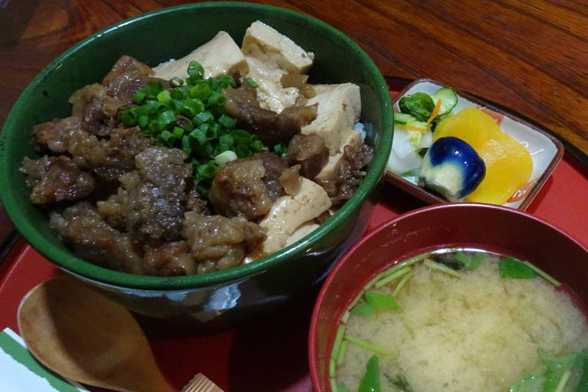 あっさり 米沢牛すじ煮込みが名物の良店で穴場 山形 川西グルメ おおむね観光ちゃんねる 旅行エンタメ情報サイト あっさり 米沢牛すじ煮込みが名物の良店で穴場 山形 川西グルメ おおむね観光ちゃんねる 旅行エンタメ情報サイト