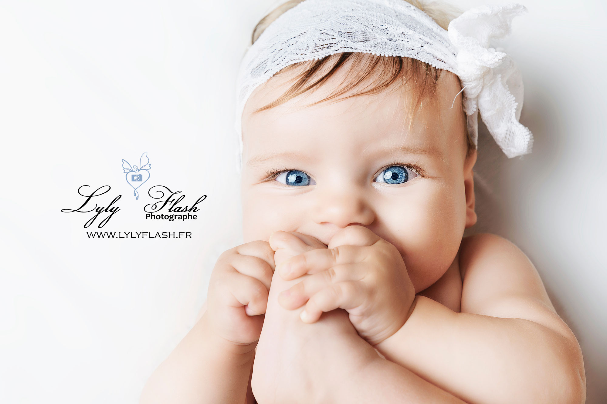 Le Stade Oral Chez Bebe Quand Bebe Met Tout A La Bouche Photographe D Art Bebe Naissance Grossesse Famille