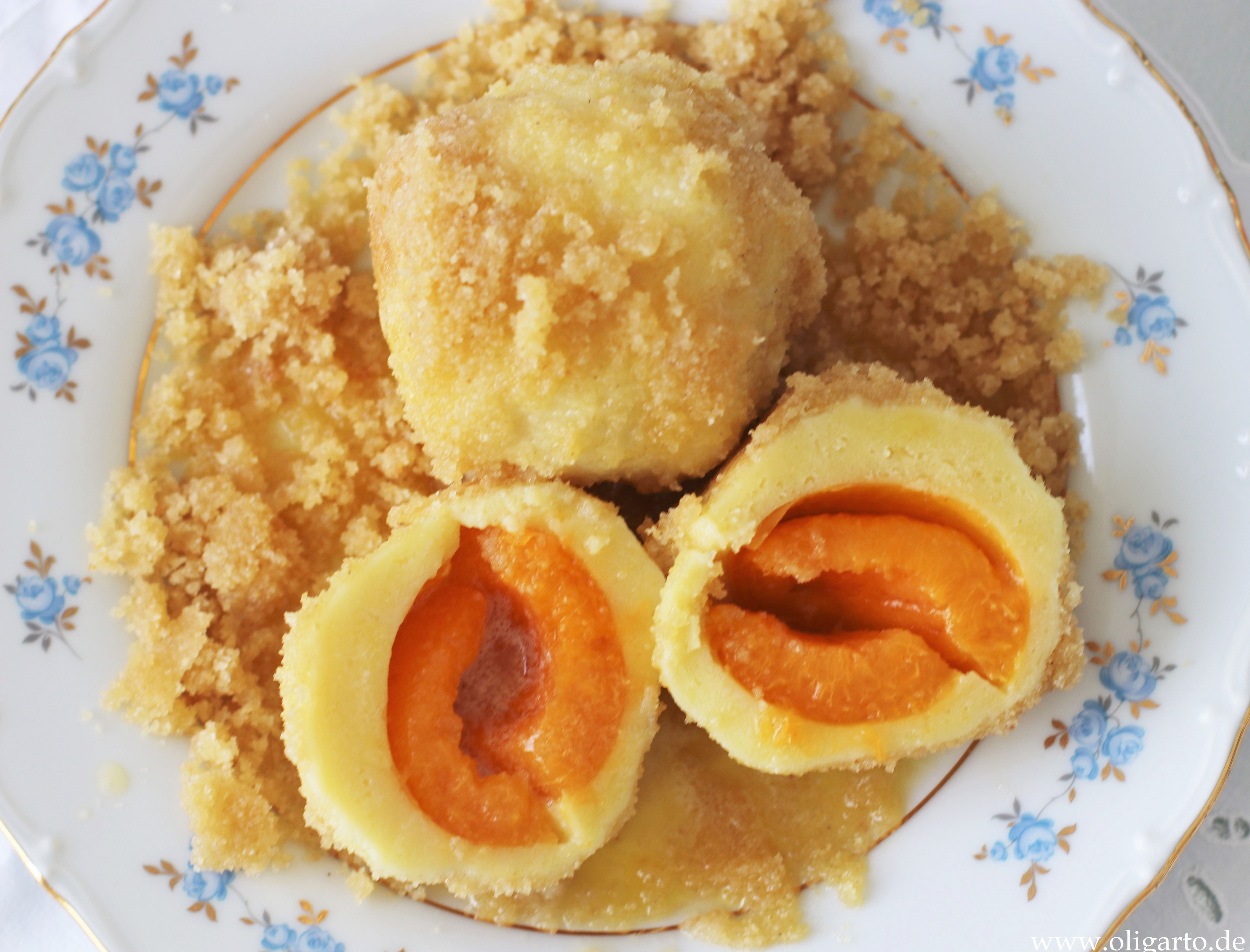 APRIKOSENKNÖDEL MIT QUARKTEIG - Oligarto