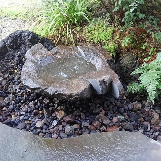 水鉢　石製品 手水鉢 ｜ 取扱商品 ｜ 株式会社昌造園