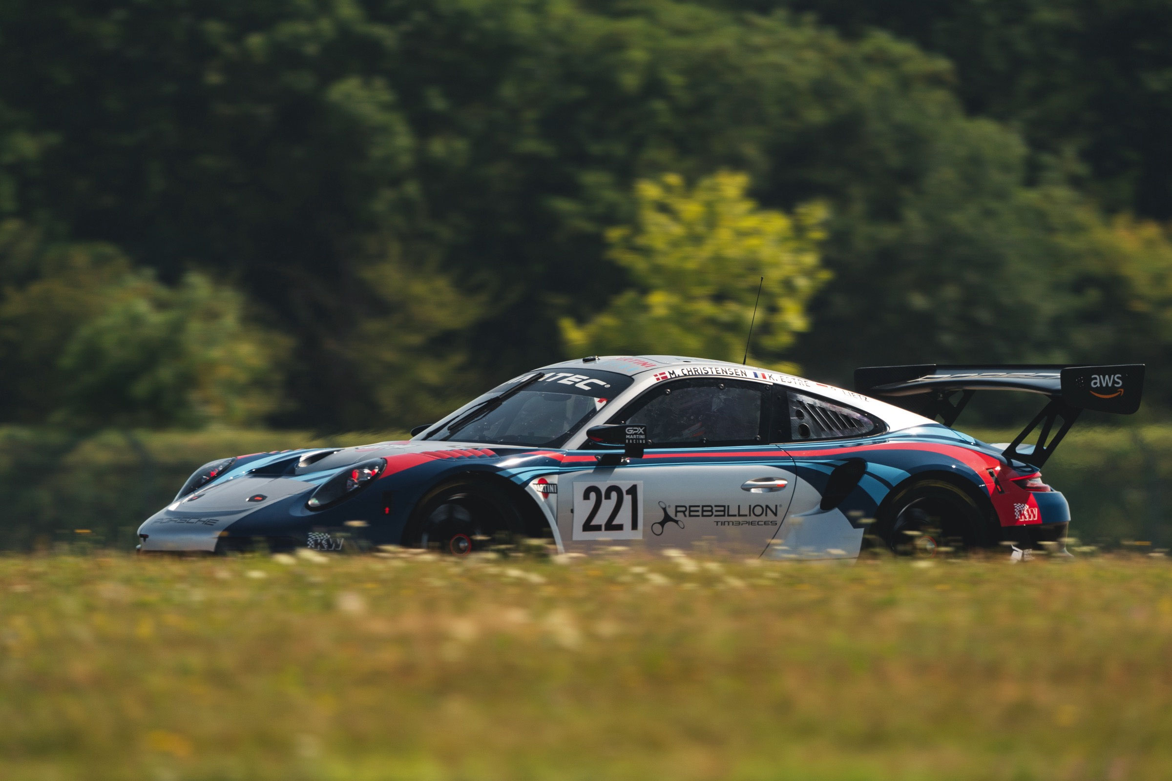Neues ikonisches Design für den GPX Martini Racing Porsche bei den 24