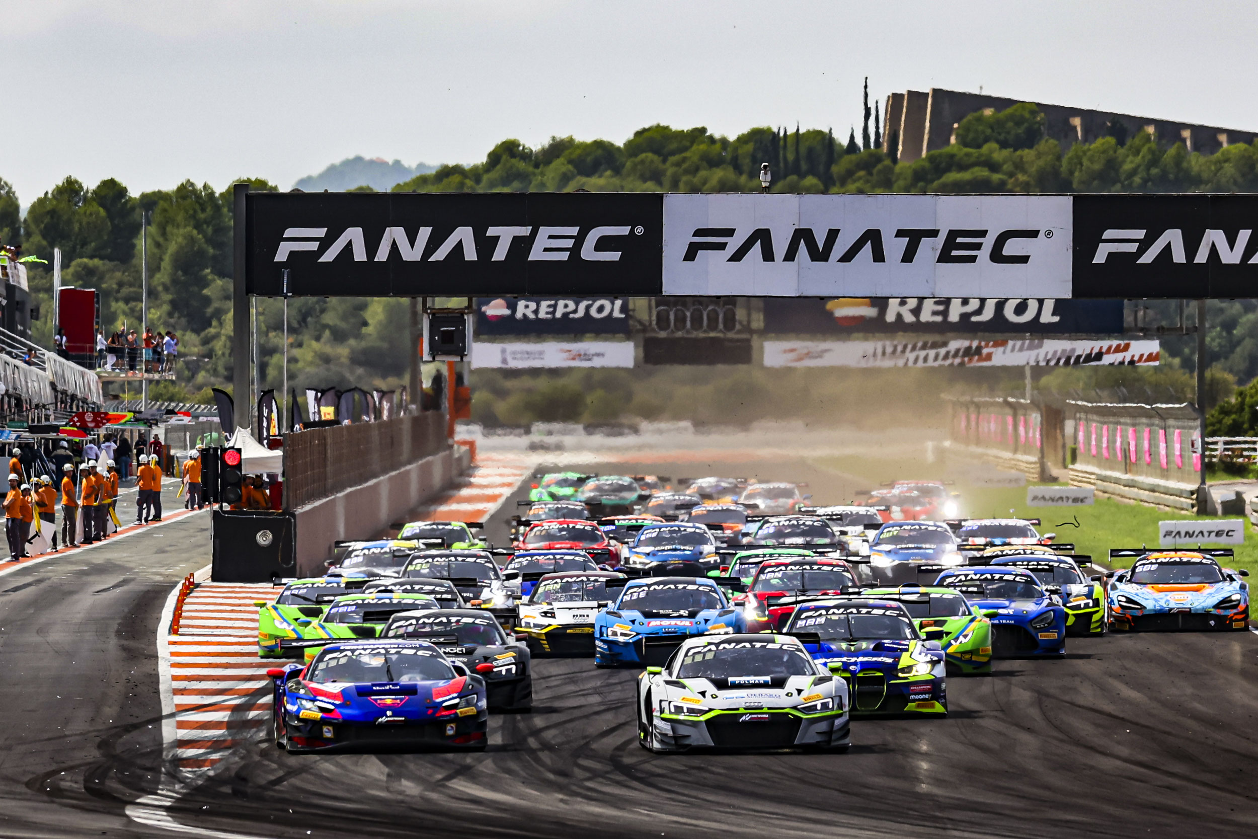 Harter Titelkampf beim Sprint CupFinale zum Abschluss der Fanatec GT