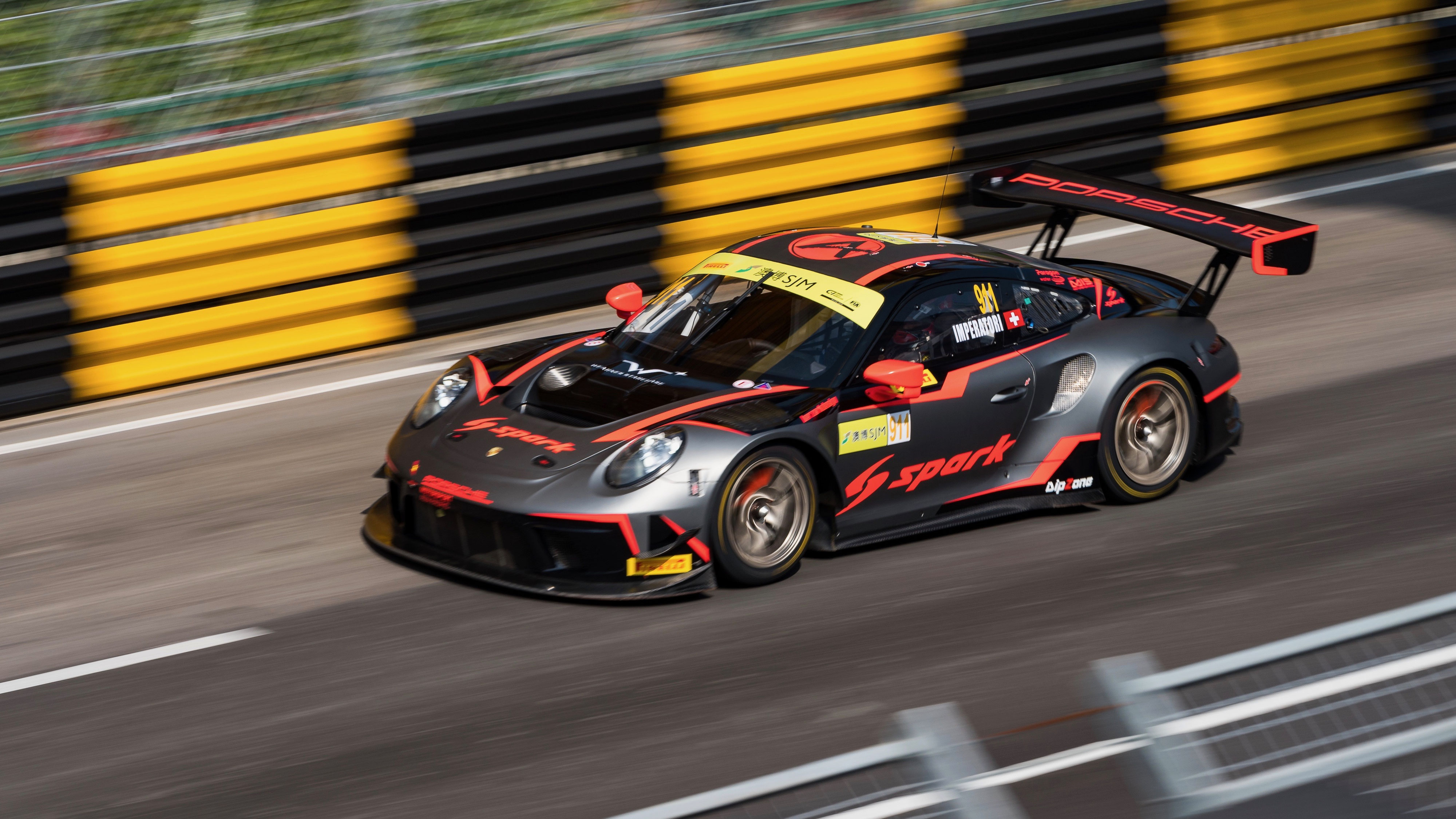 Porsche 911 gt3 r