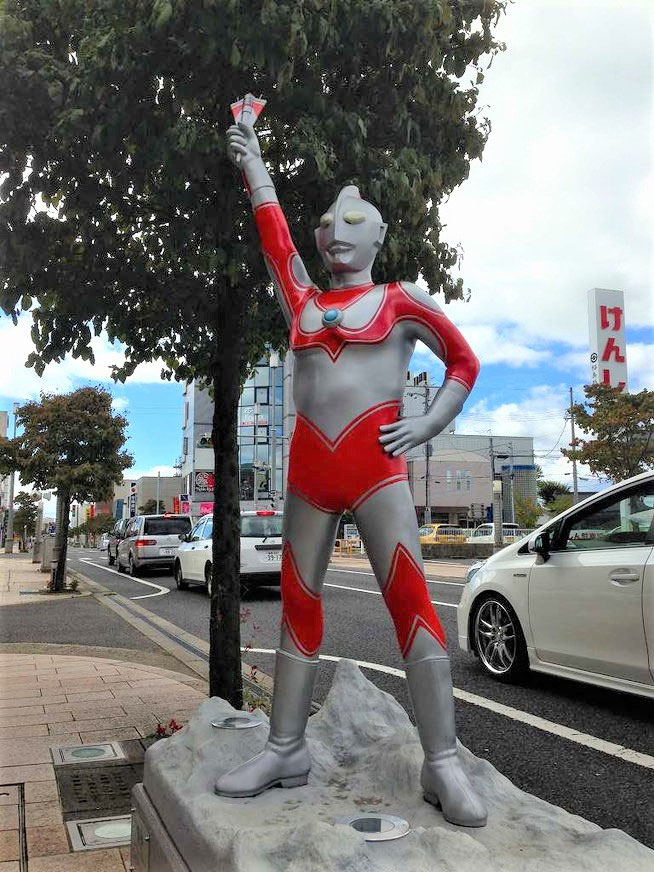 須賀川ウルトラマン通り（松明通り） - 〔ウルトラマン〕〔温泉
