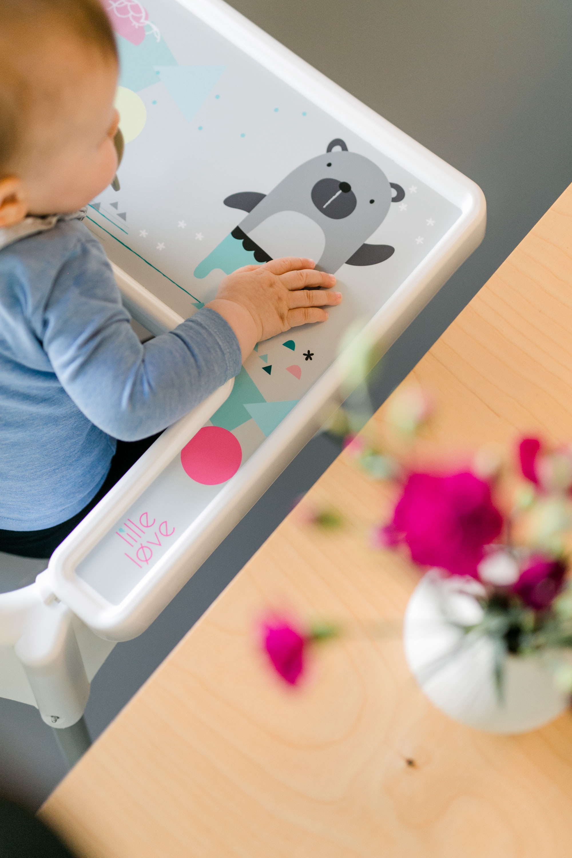 Vom Schoss In Den Hochstuhl Ab Wann Darf Ein Baby Sitzen Designfolien Fur Deinen Ikea Antilop Hochstuhl