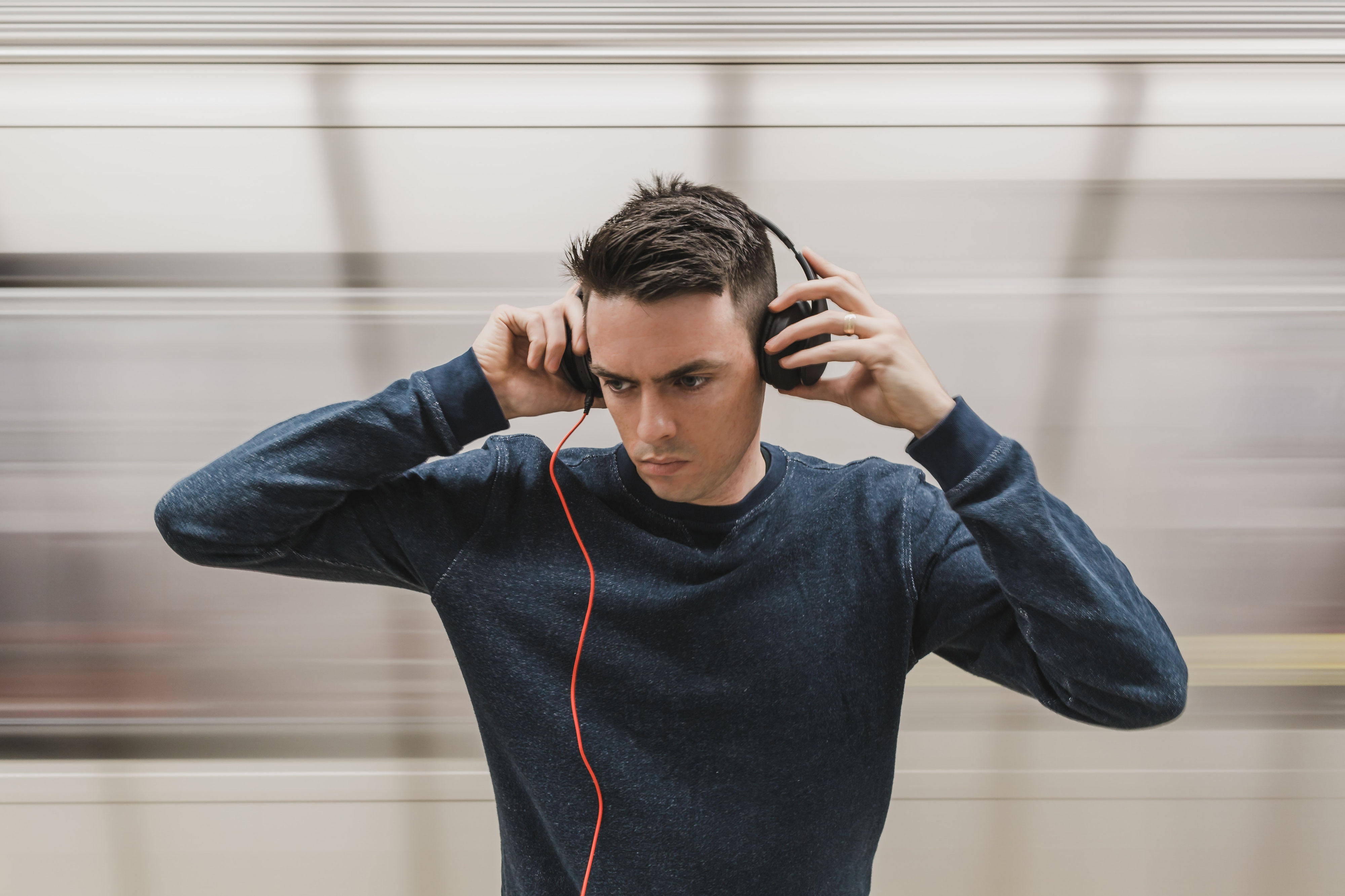 Are Headphones damaging our hearing? mynoise