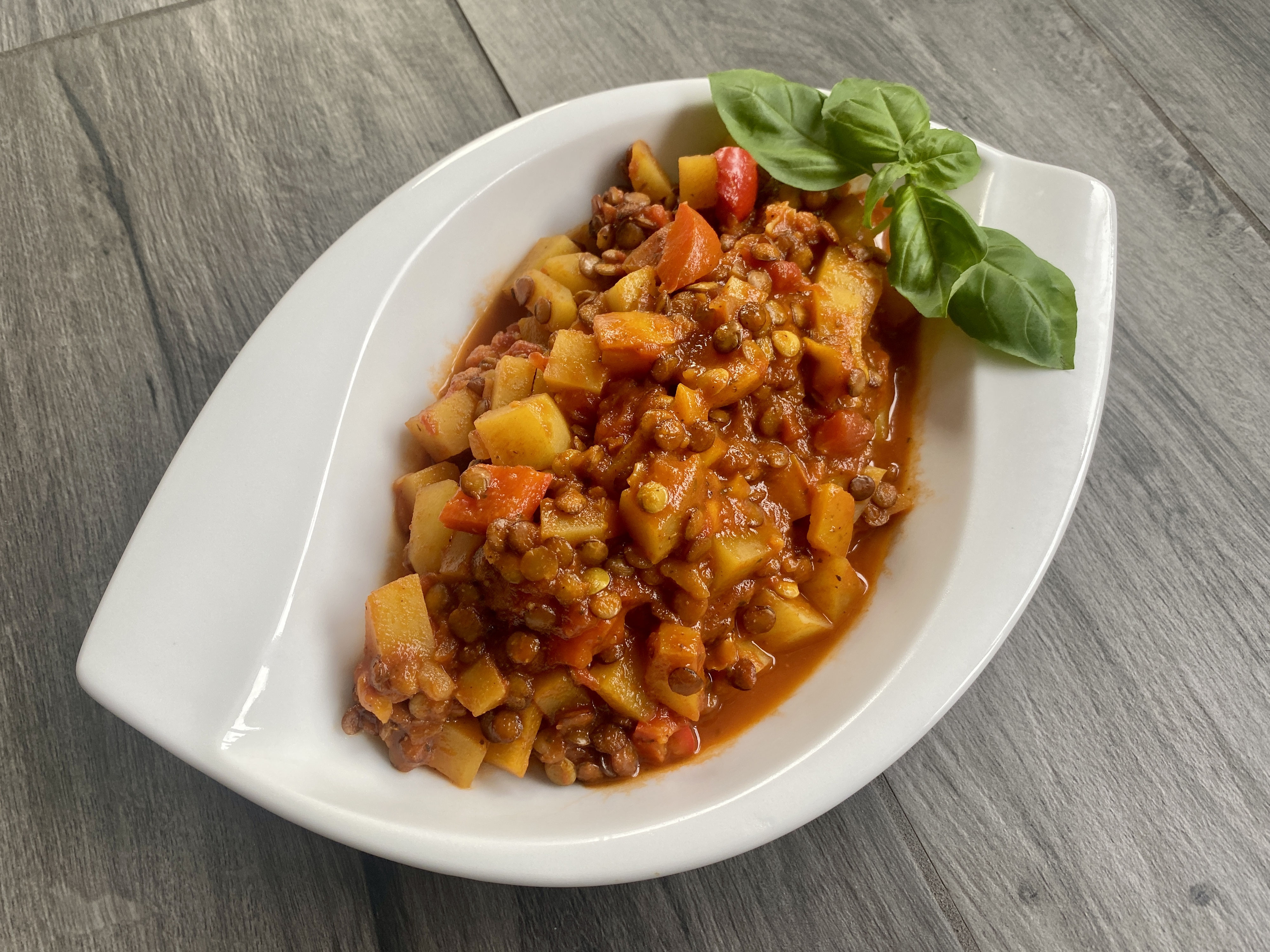 Paprika-Kartoffeltopf mit Linsen - TheEssigs