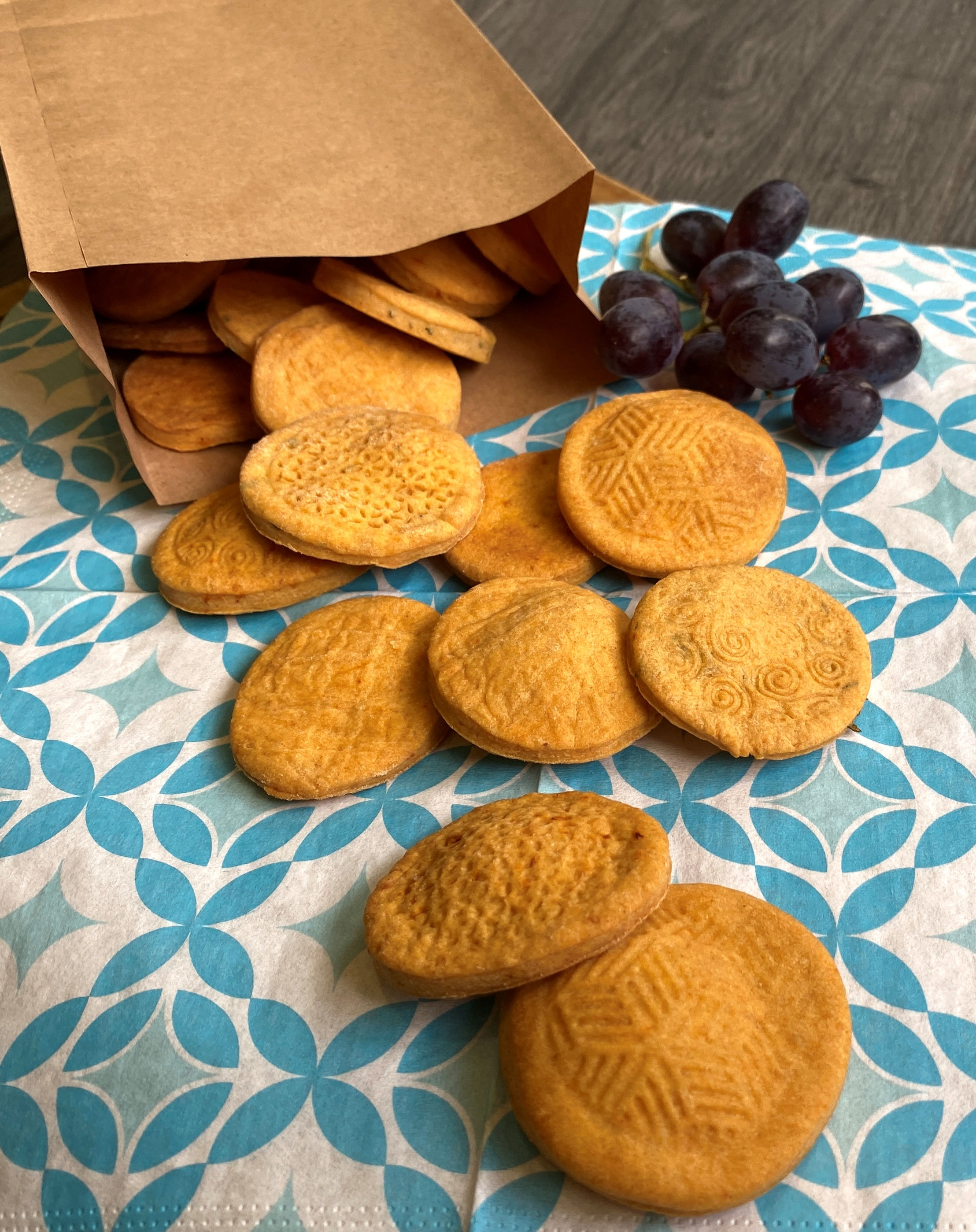 Parmesan-Kekse - perfekter Snack zur Sommerschorle - TheEssigs