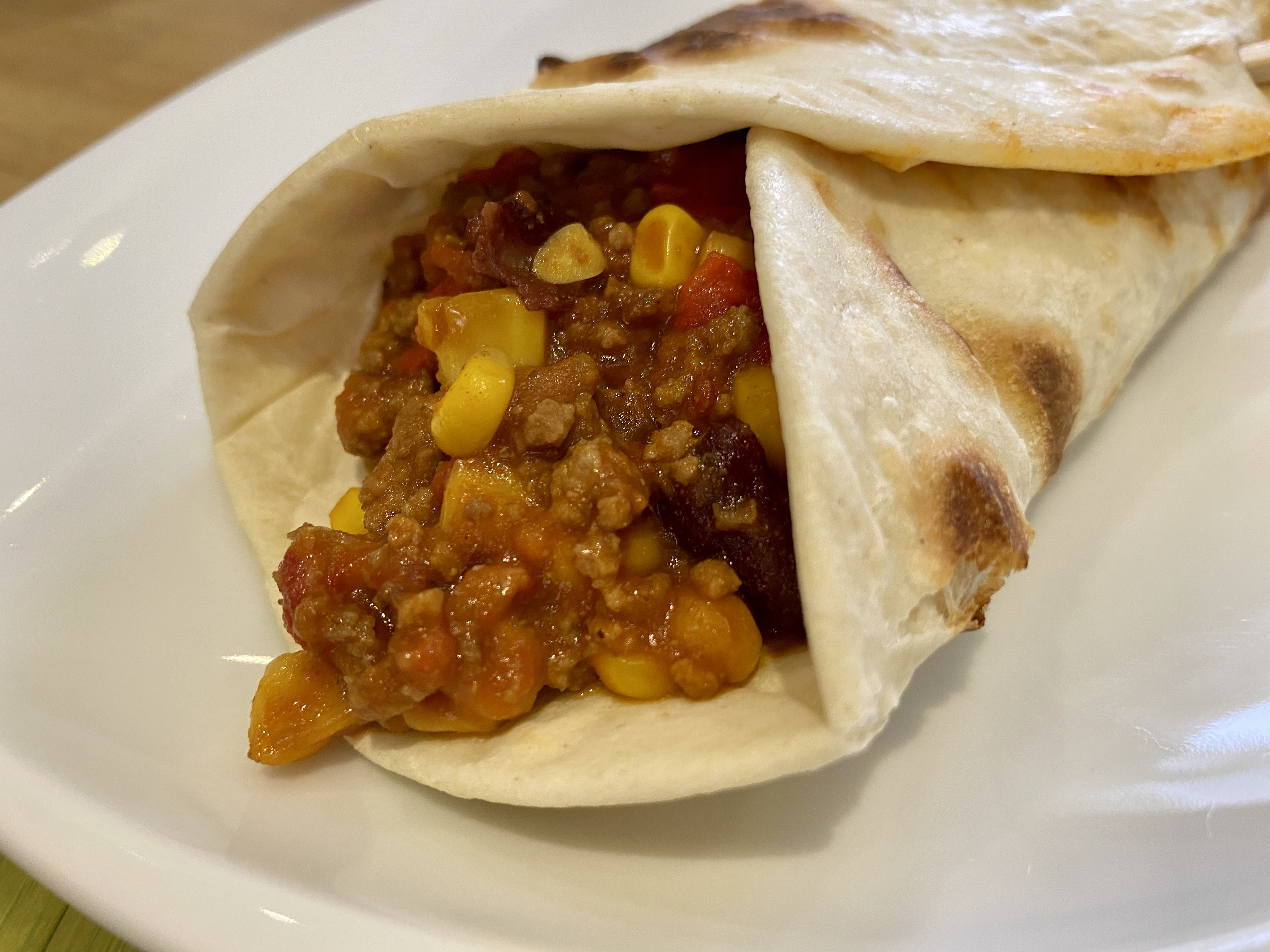 Chili con carne mal anders: als mexikanischer Wrap im selbstgemachten ... Chili con carne mal anders: als mexikanischer Wrap im selbstgemachten ...