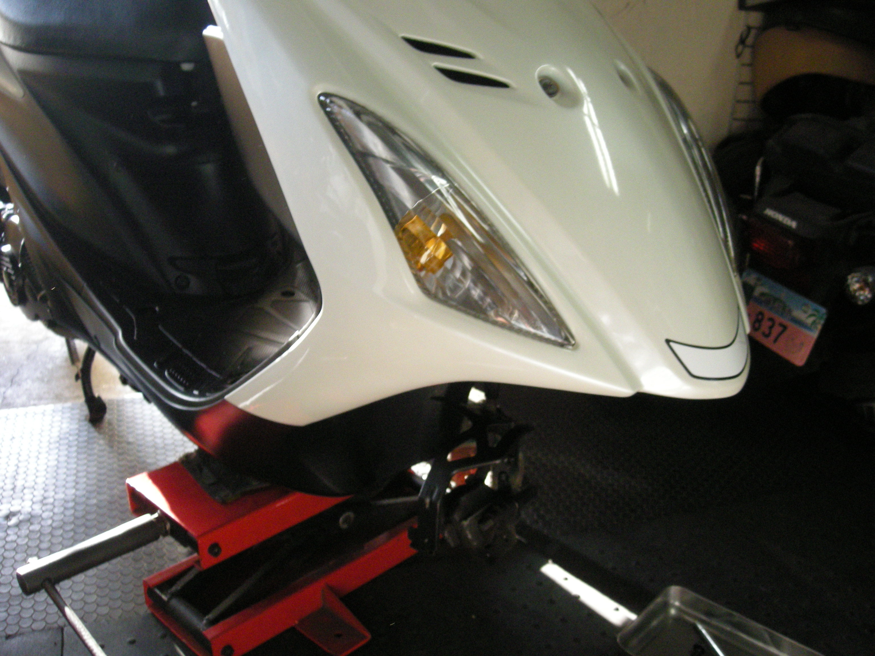 アドレスV125S フロントフォークオイル漏れ交換作業 - 4ミニ バイク