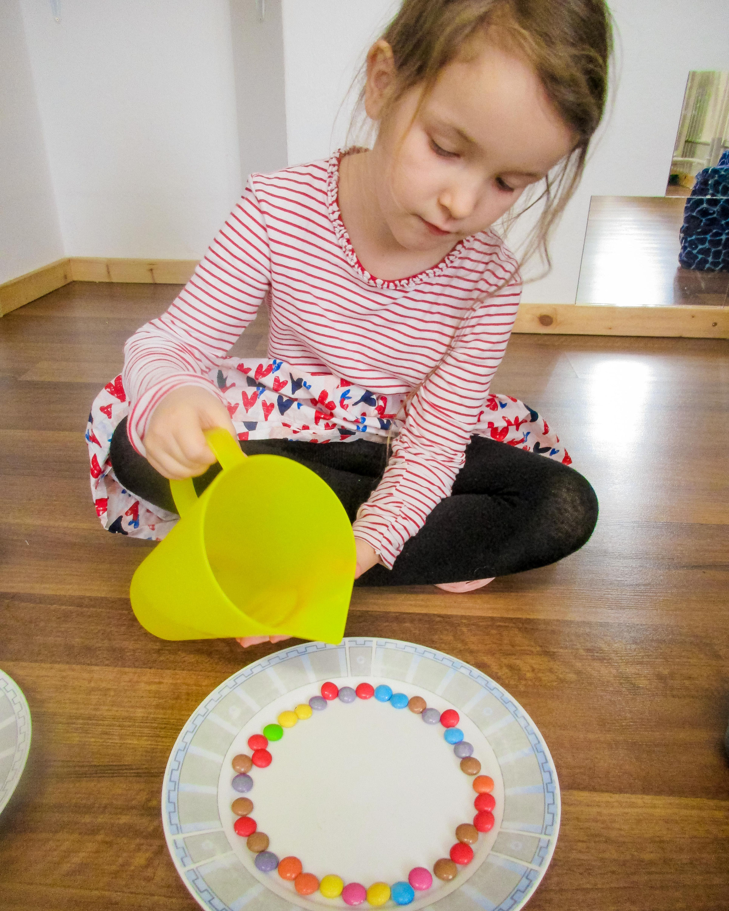 Experimentieren mit Farben - small Foot