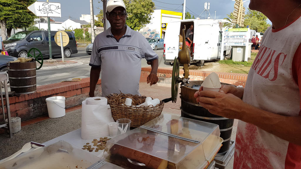 Glace Coco, délice de Guadeloupe Gites Couleurs Antilles