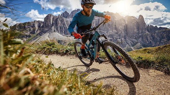 通学、通勤用に！グラベル ロード