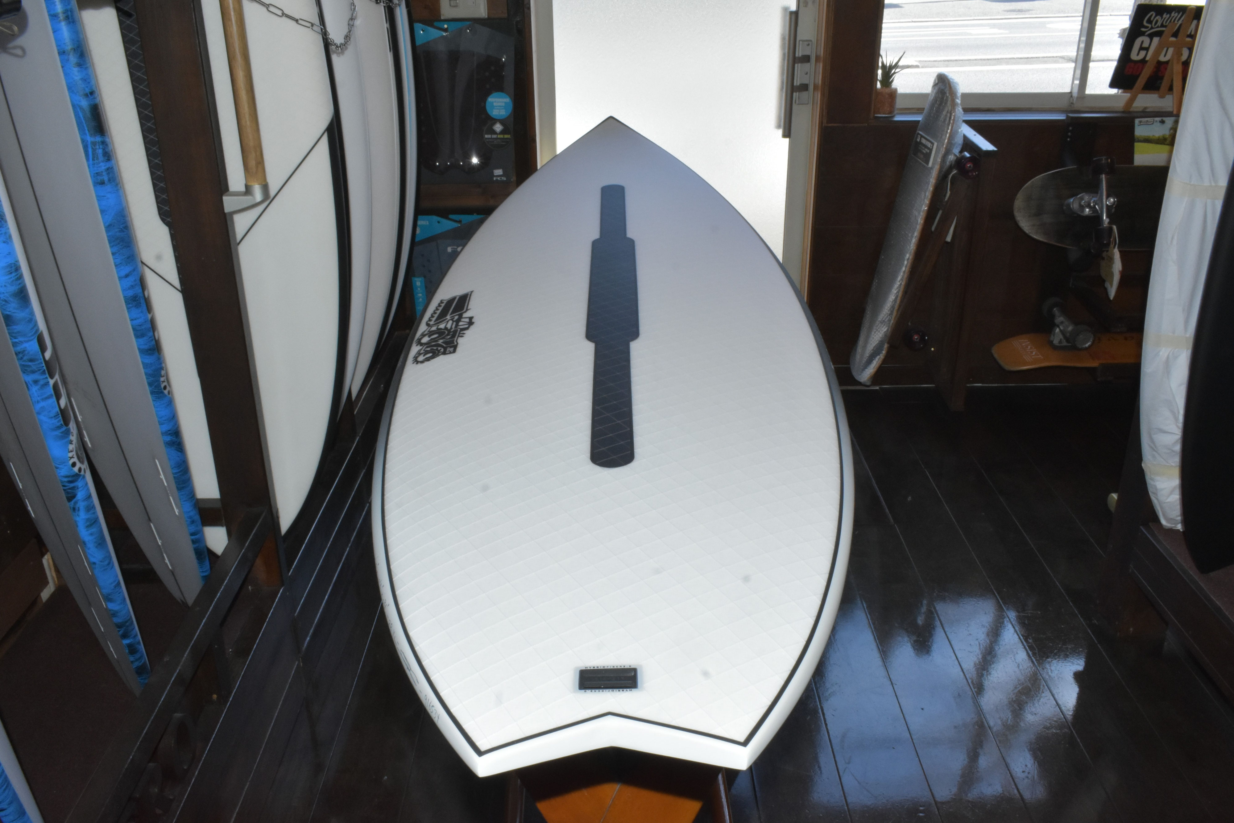 HYFI 3.0の特徴 - INSIST SURF 横浜港南台店