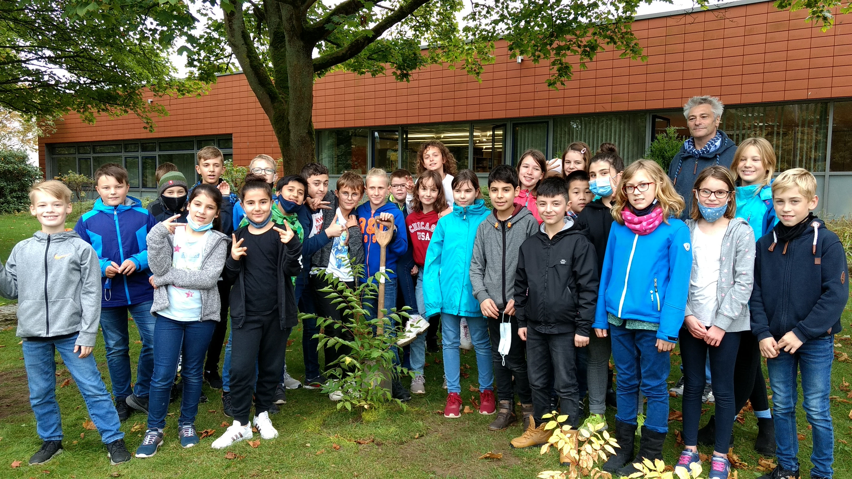 Plant For The Planet J hrliche Pflanzaktion Der F nftkl ssler 
