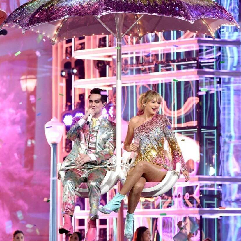 Taylor Kicks Off 2019 Bbmas With Colorful Brendon Urie
