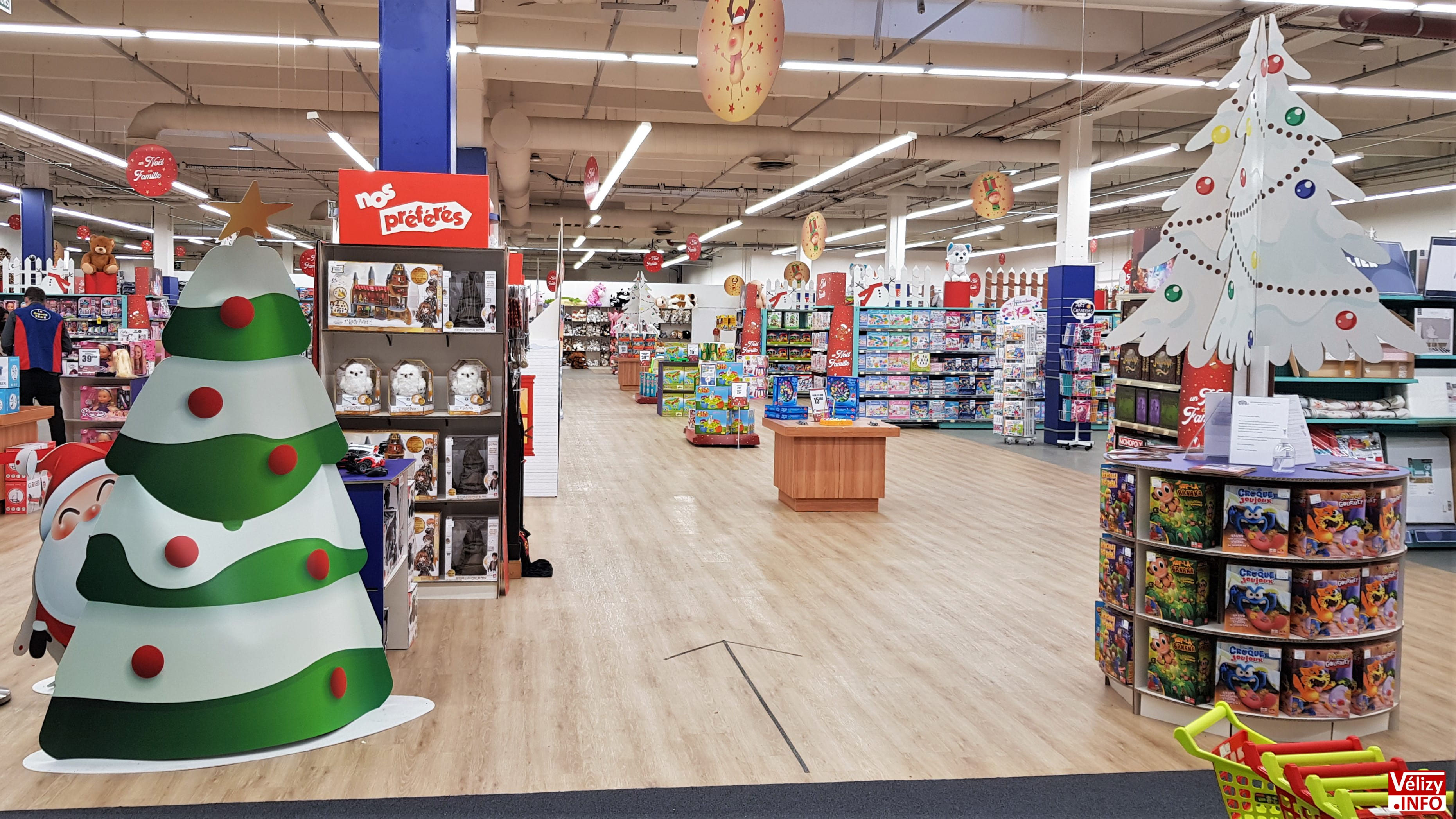 LE MAGASIN DE NOËL DE LA GRANDE RÉCRÉ VÉLIZY EST OUVERT ! Vélizy Info