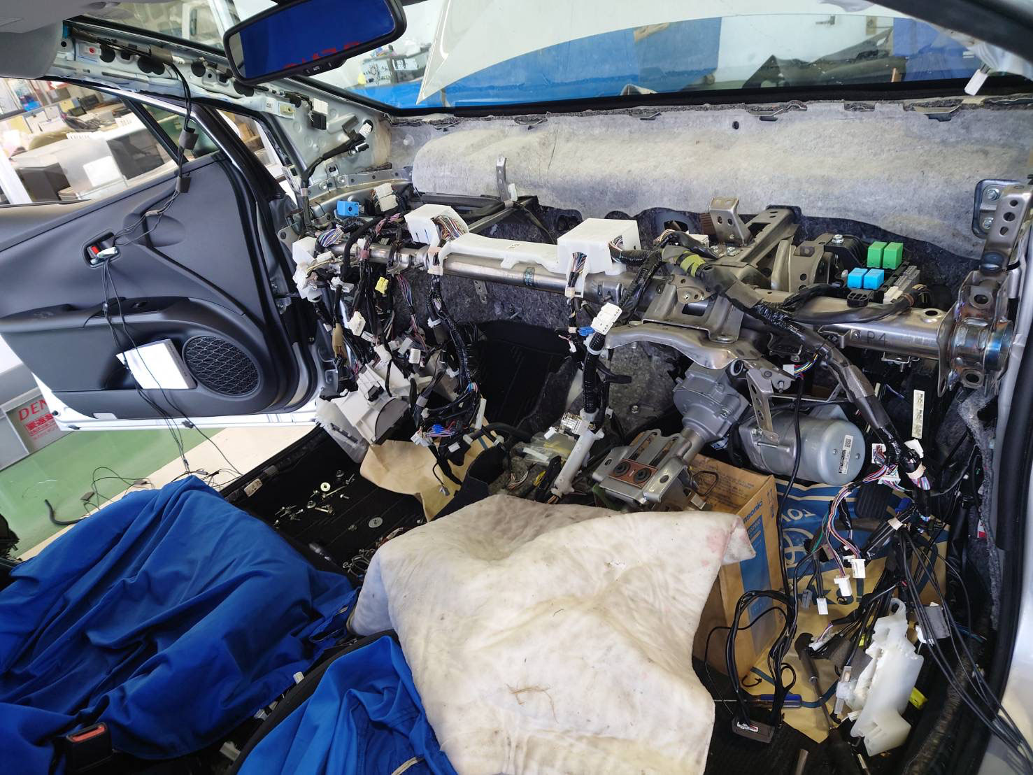 たむげ　50プリウス　純正エアコンブロアモーター　新車外し 50プリウス 純正エアコンブロアモーター 新車外し