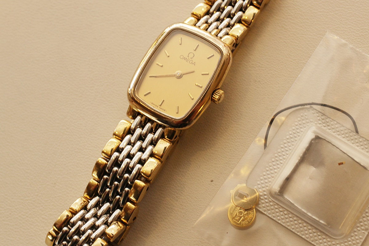 電池交換だけでは復活しないオメガ腕時計をオーバーホール修理で