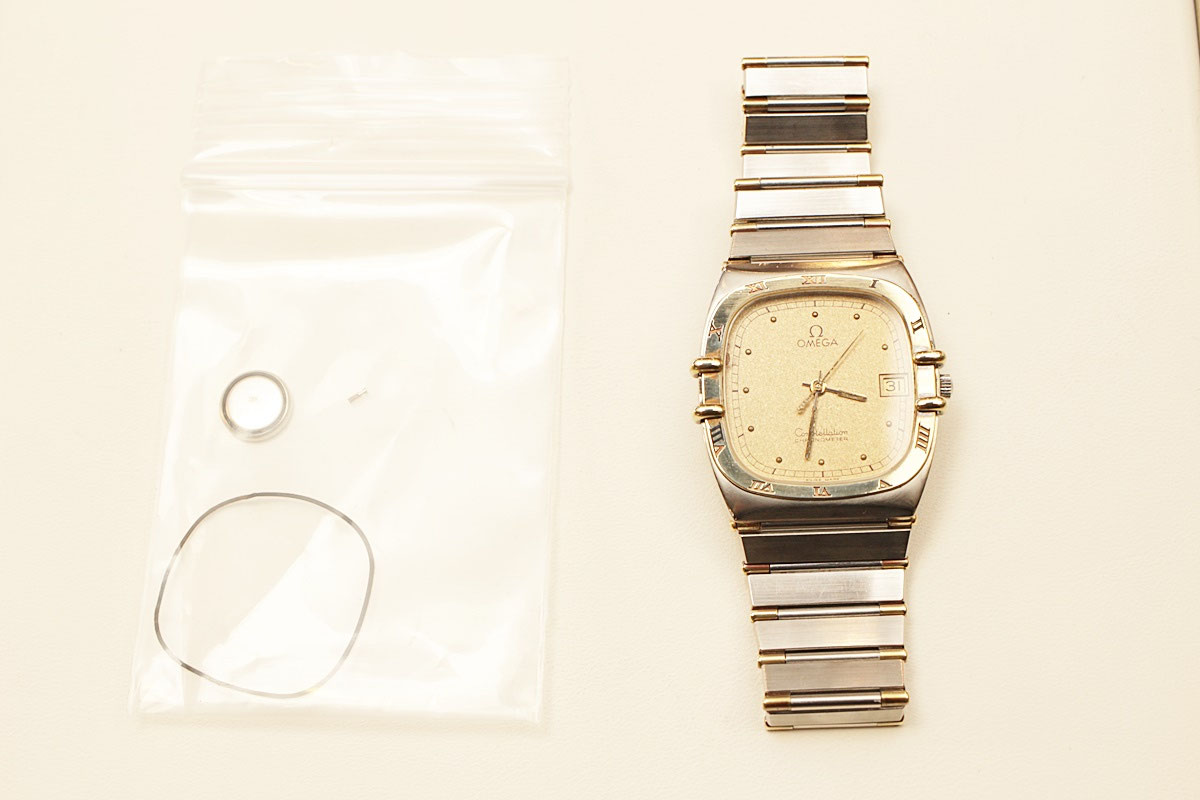 本当に直ったんだ、再び動くようになったオメガ腕時計をみて驚き