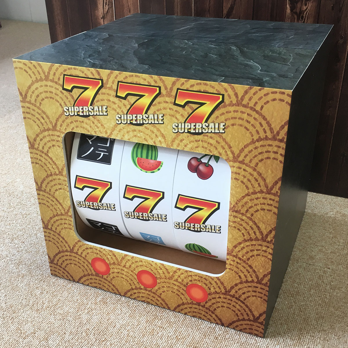 スロットマシン風のボックス什器作ってみました - 展示会・イベント