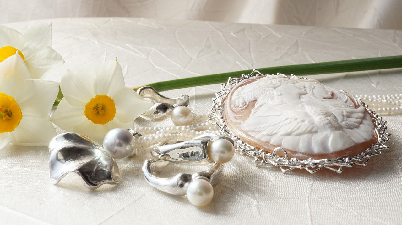 遺品整理まとめ売り、真珠、琥珀、アメジスト、シルバーなどアクセサリーセット 遺品整理まとめ売り、真珠、琥珀、アメジスト、シルバーなど