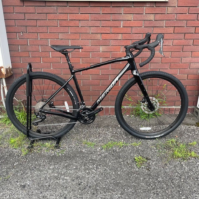 全国発送大阪 MERIDA 新世代 SILEX400 メリダ XS 走行25km 全国発送大阪 MERIDA 新世代 SILEX400 メリダ XS 走行25km